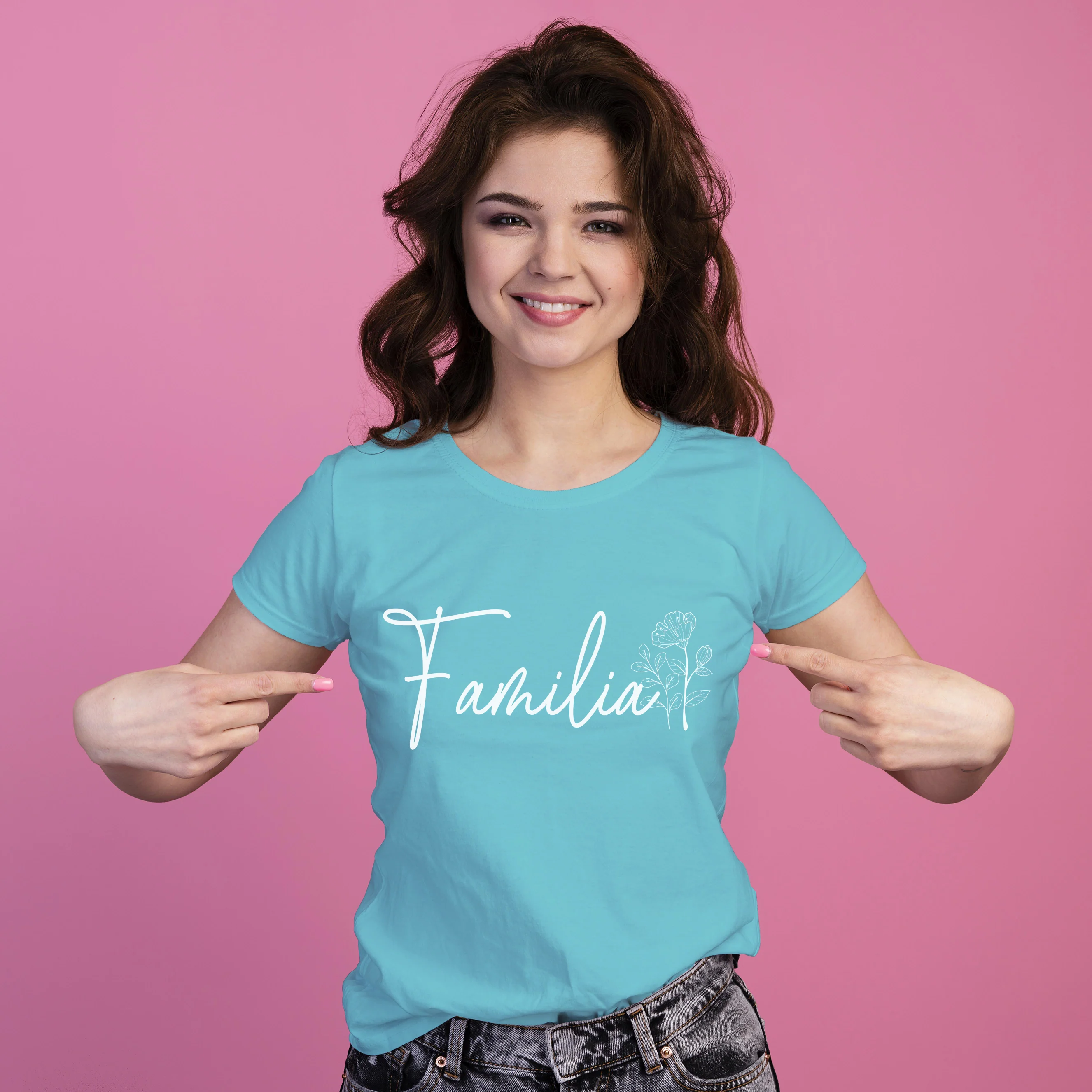 Camiseta Familia Karisma Para Mujer - Image 2
