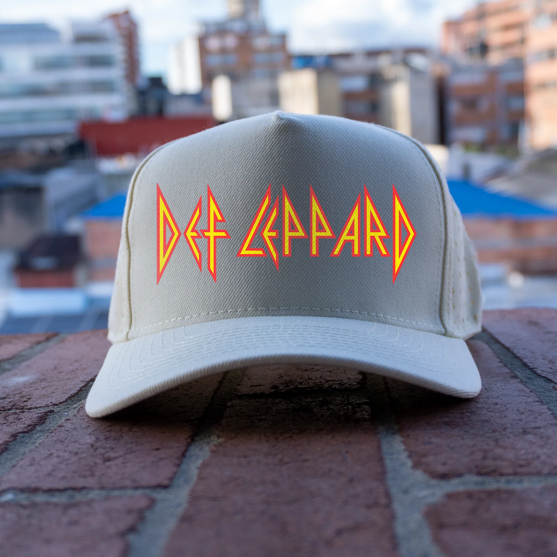 Gorra 5 Paneles Def Leppard Logo - Diseño Estampado | Microperforada | Karisma - Image 3