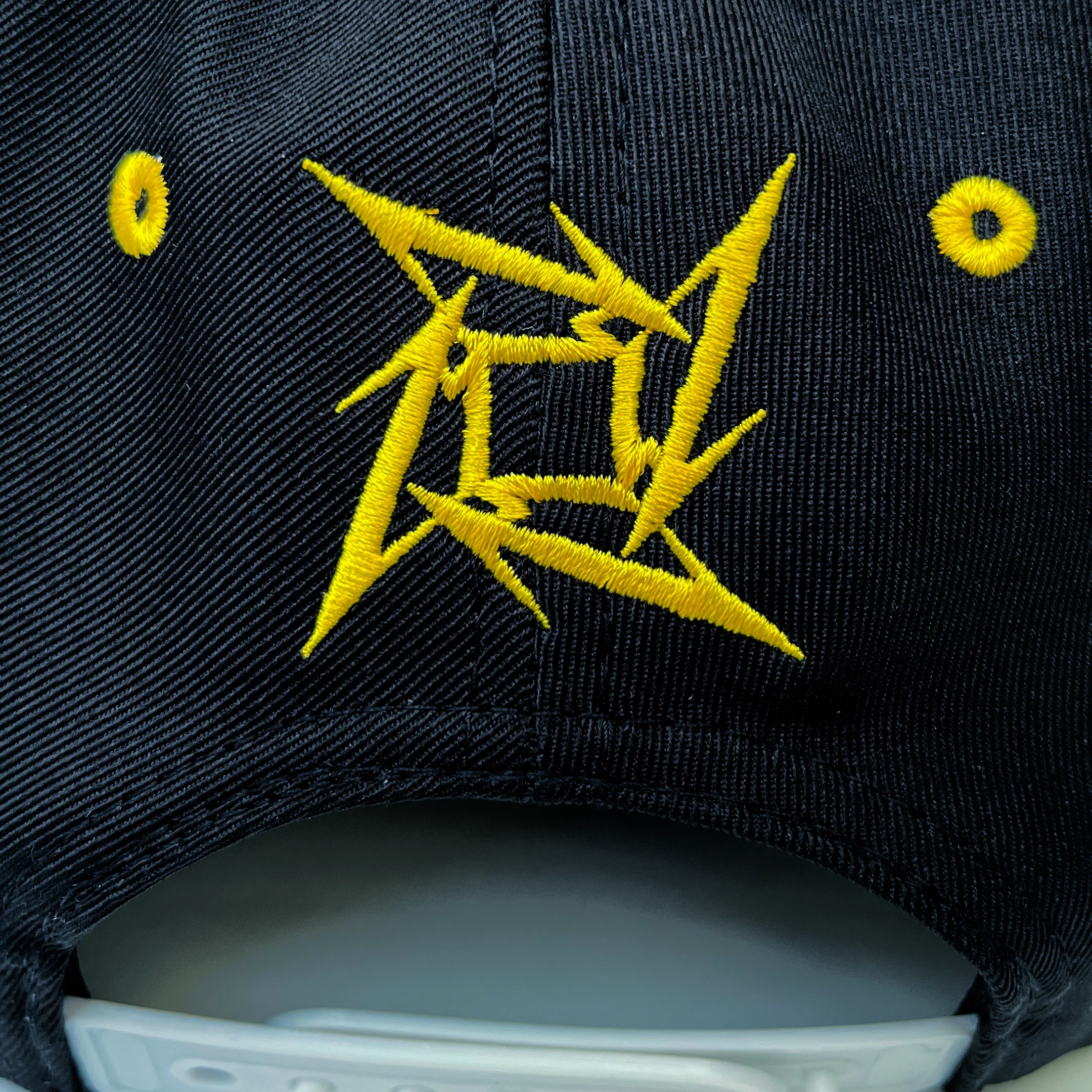 Gorra Snapback Metallica | Logo Premium Doble Tono | Karisma - Image 5